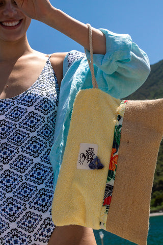 Banana Split 𝐌𝐞𝐝𝐢𝐮𝐦 Waterproof Beach Clutch Bag