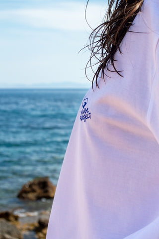“Kala Taksidia” Oversized White T-Shirt