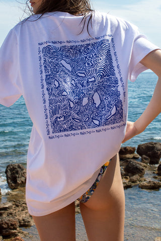 “Kala Taksidia” Oversized White T-Shirt