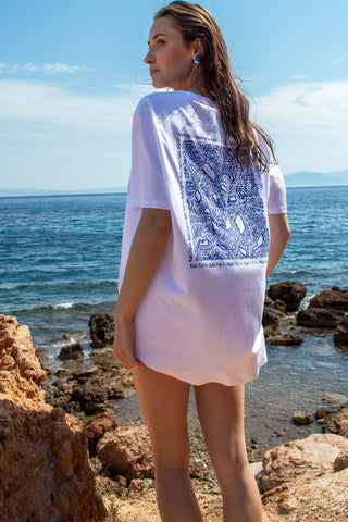 “Kala Taksidia” Oversized White T-Shirt
