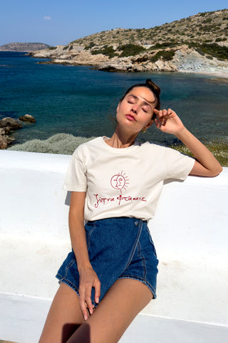 "Ksipna Ftasame" Off White T-Shirt