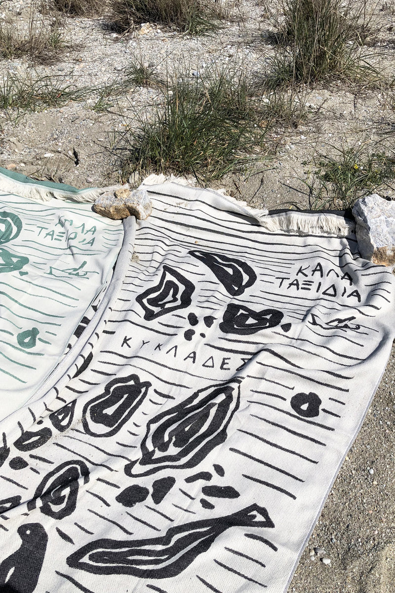 “Aigaio” Beach Towel in Black