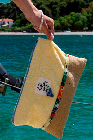 Banana Split 𝐌𝐞𝐝𝐢𝐮𝐦 Waterproof Beach Clutch Bag