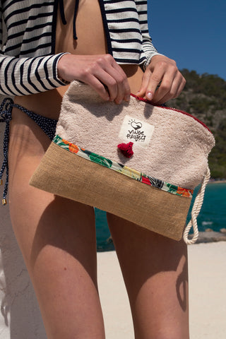 Crema 𝐌𝐞𝐝𝐢𝐮𝐦 Waterproof Beach Clutch Bag