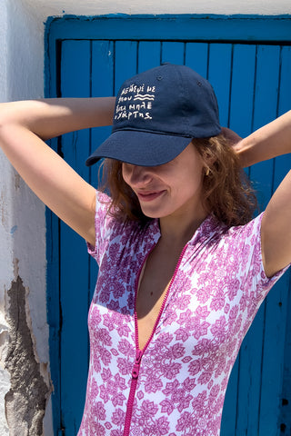 "Taksidepse me" Hat in Navy