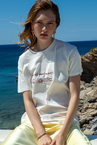 "Ammos kai Afros" Off White T-Shirt 𝗢𝗻𝗲 𝗦𝗶𝘇𝗲