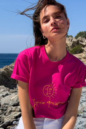 "Ksipna Ftasame" Magenta T-Shirt