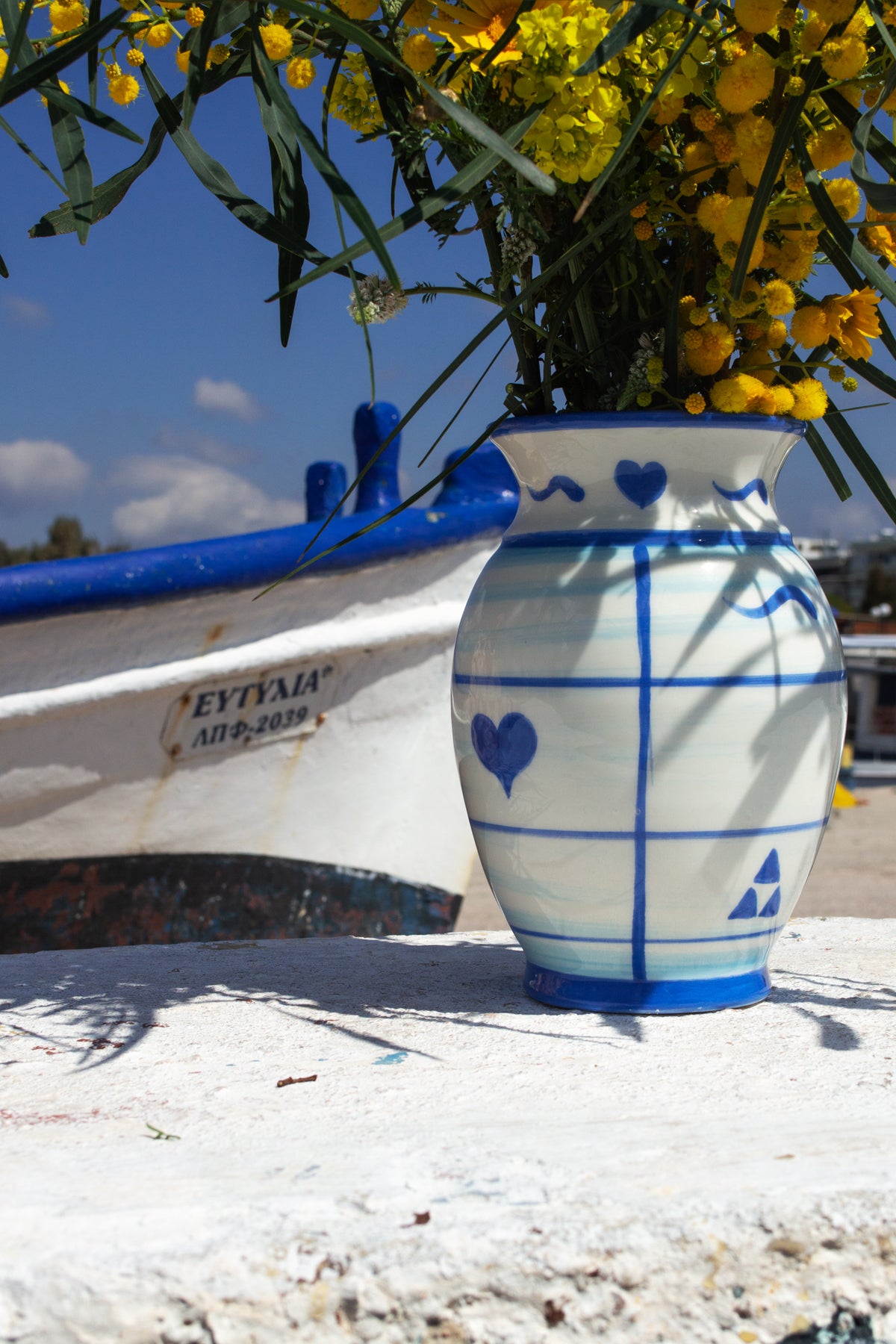 «Apeiro» Vase in Sky Blue