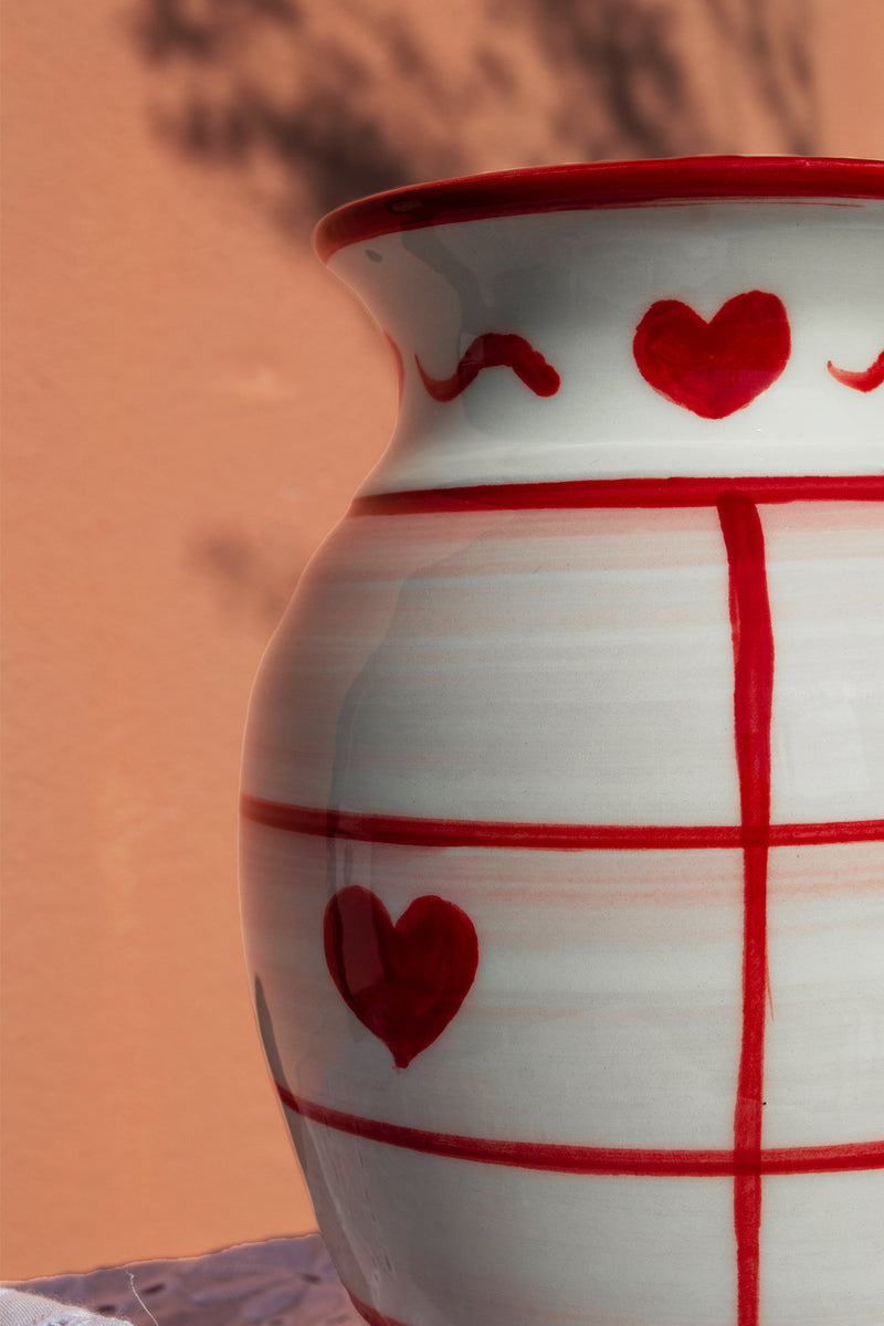 «Apeiro» Vase in Cherry Red